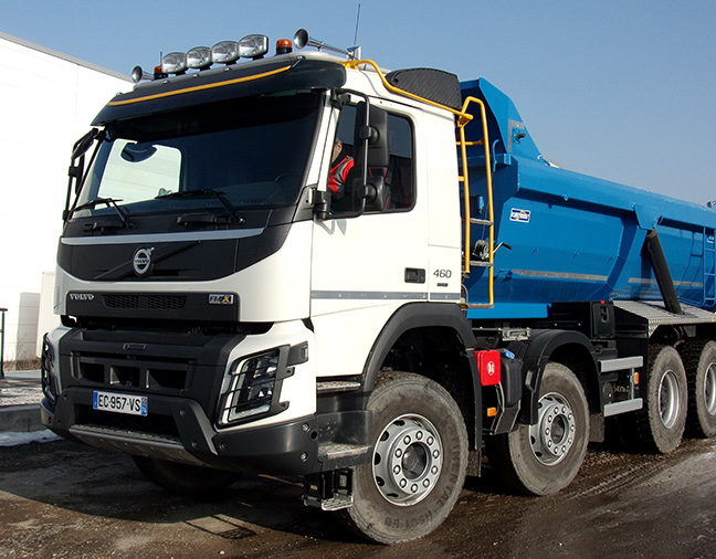 Location de camions de chantier avec chauffeur non loin d’Annecy en Haute-Savoie